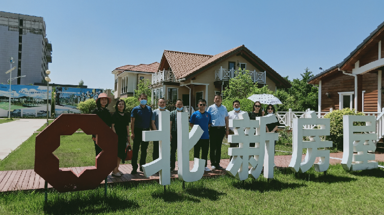 株洲市经开区周治国一行 到北新房屋有限公司考察交流